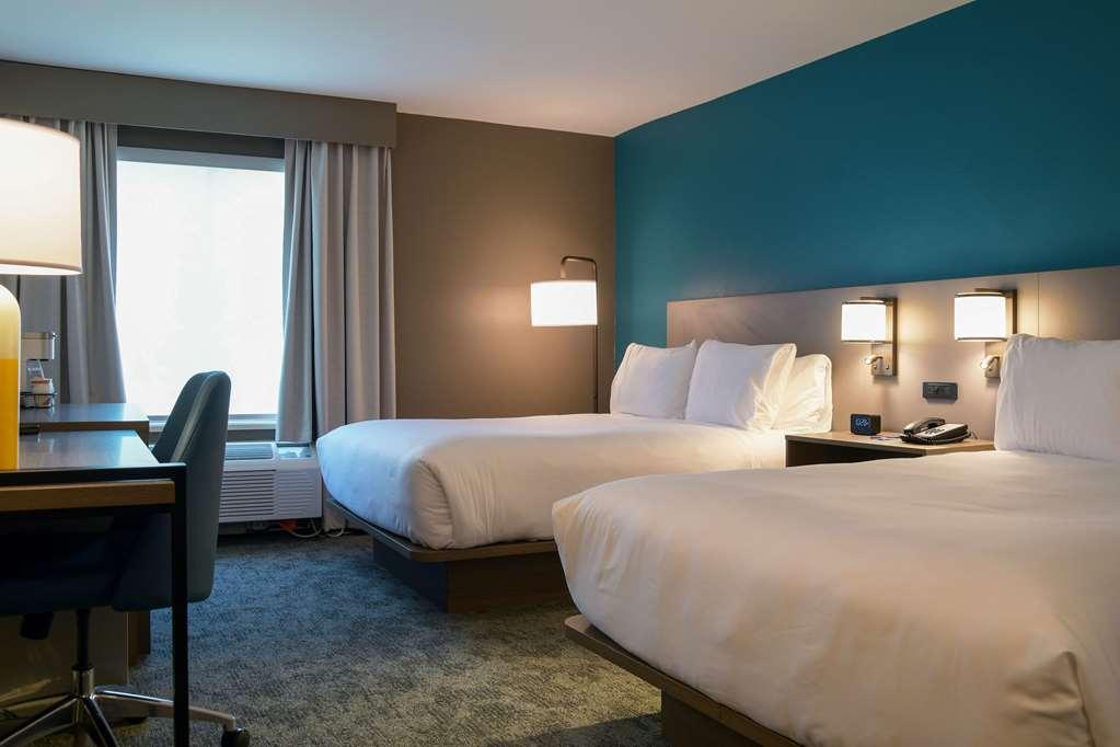 Comfort Inn & Suites Nw Milwaukee 저먼타운 객실 사진